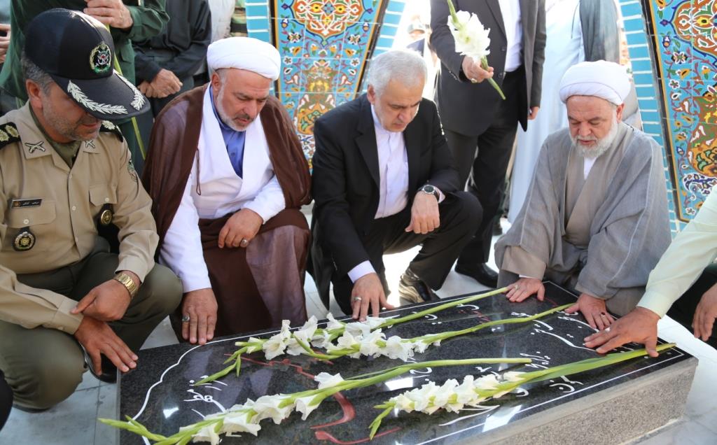 رونمایی از یادمان شهید گمنام خراسان شمالی