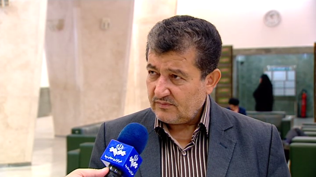 خجسته: مردم ایران و مجموعه نظام پاسخ کوبنده ای به سخنان بی منطق و سخیف ترامپ خواهند داد