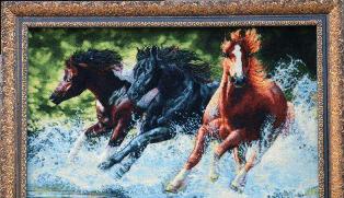 کار ارزشمند هنرمند سیمرغی در حمایت از زلزله زدگان غرب کشور