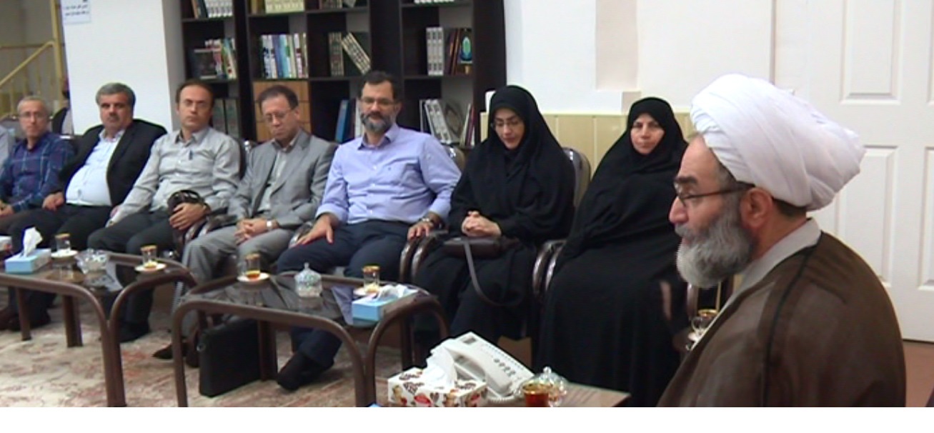 دیدار نماینده ولی فقیه در گیلان  با اعضای بسیج اساتید دانشگاه علوم پزشکی