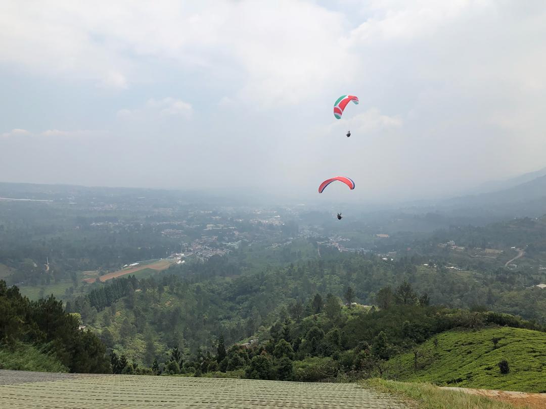 پرواز خلبانان ايران در محل اصلي مسابقات