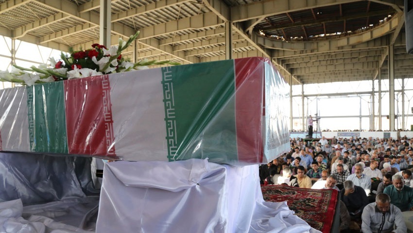 طنین دعای عرفه در استان سمنان