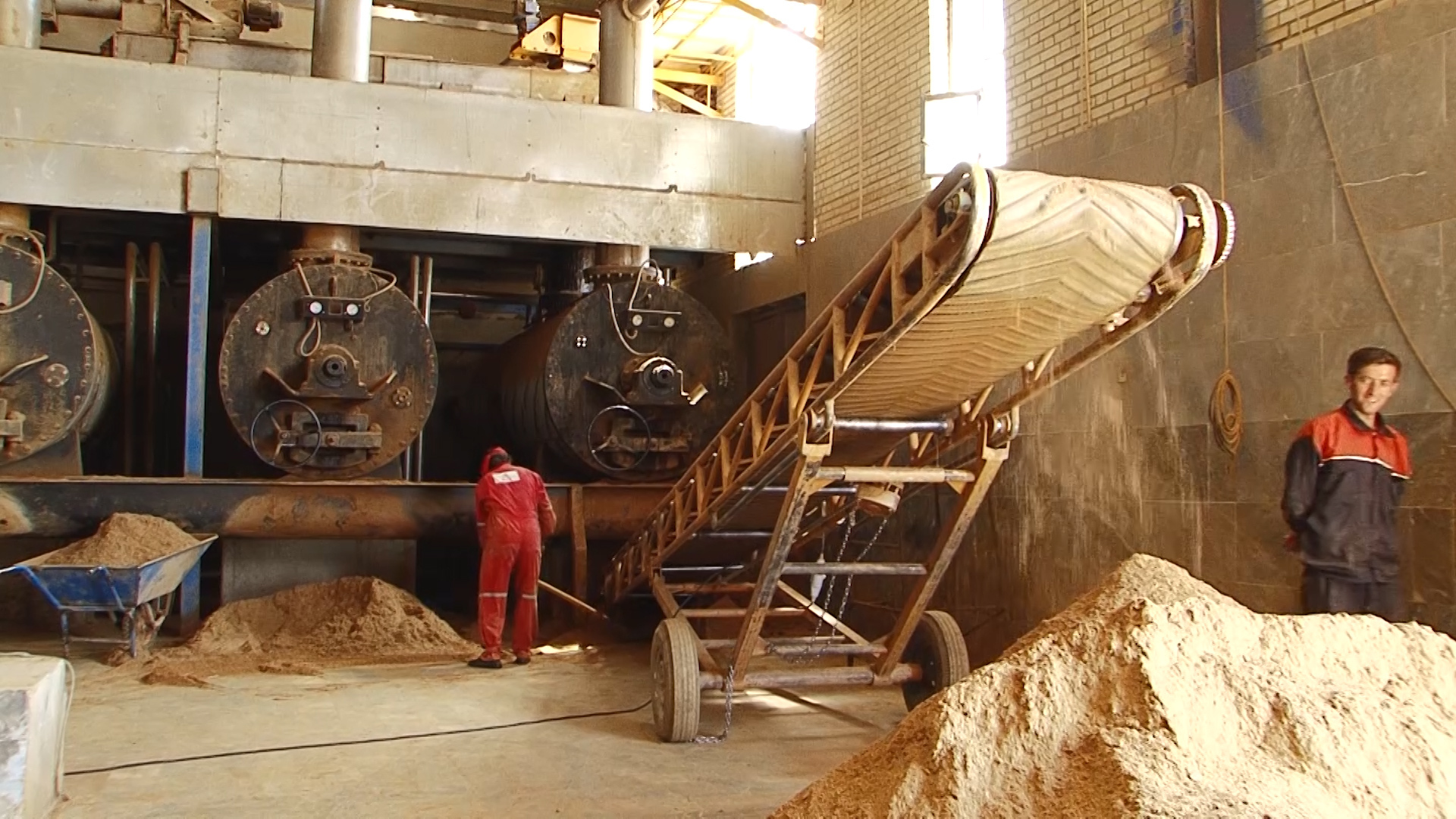 استفاده از پودر گوشت اصفهان در صنایع پرورش دام و طیور آسیایی ها