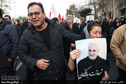 دنیا امروز به نام تو شناسنامه گرفت