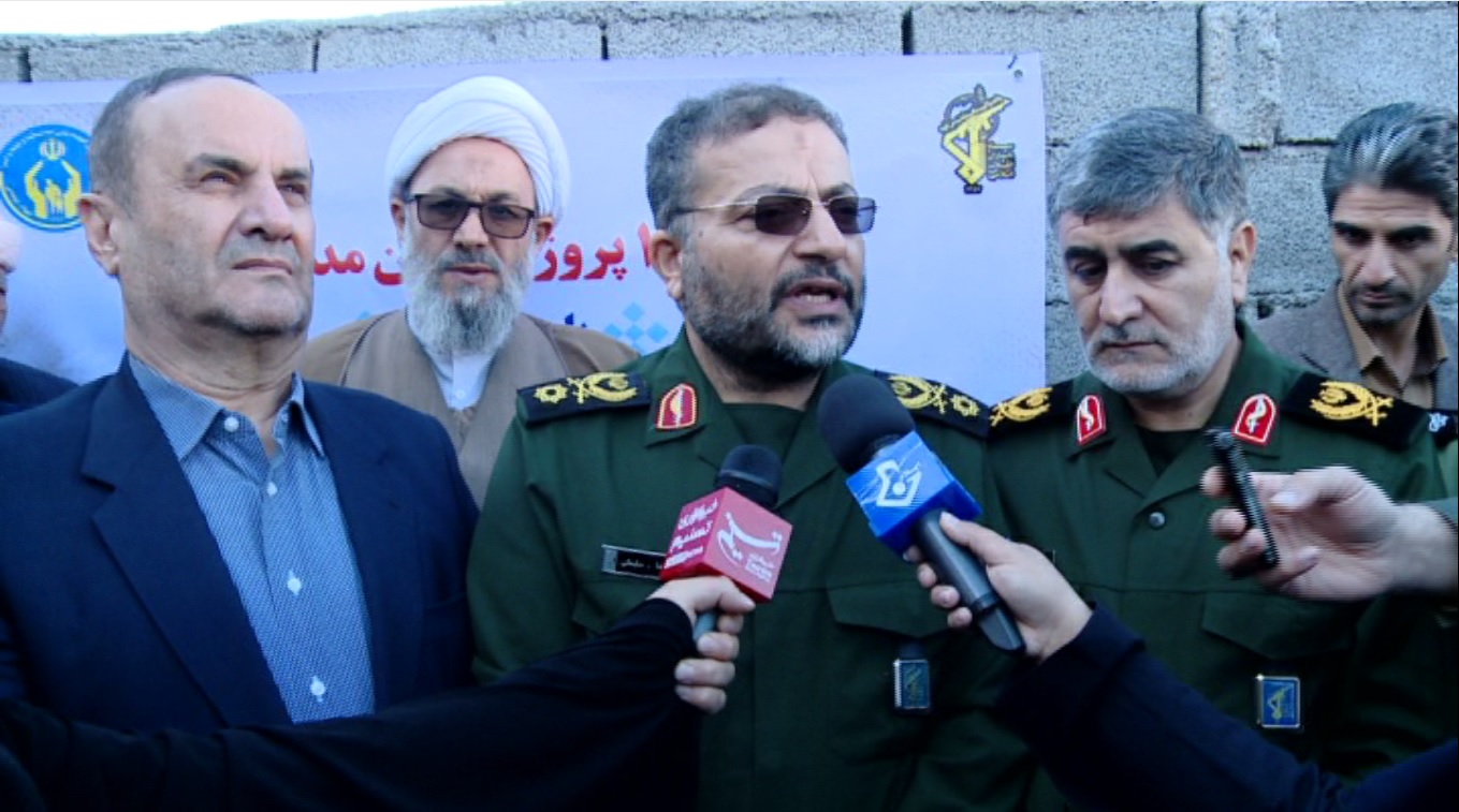 بسیج با تمام توان، در کنار مردم مناطق محروم خواهد ماند بسیج با تمام توان، در کنار مردم مناطق محروم خواهد ماند