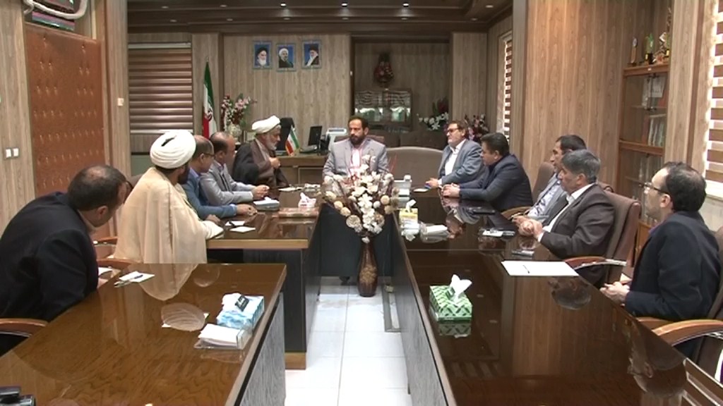 نصب سیستم فیبر نوری در آستان امامزاده سیدمحمد(ع) خمینی شهر