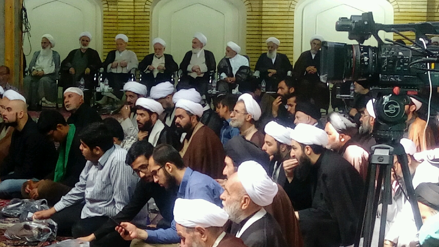 عزاداری علمای مشهد در مدرسه علمیه آیت الله خویی عزاداری علمای مشهد در مدرسه علمیه آیت الله خویی