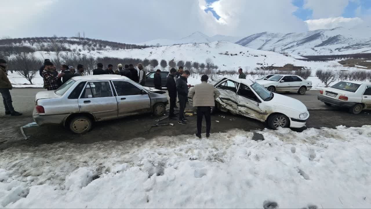 حادثه رانندگی در محور اشنویه به اورمیه ۴ مصدوم برجای گذاشت