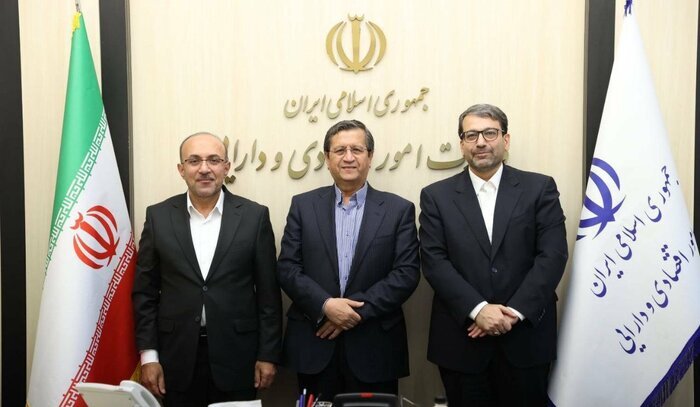 همتی خواستار نهایی سازی سامانه جامع امور گمرکی شد همتی خواستار نهایی سازی سامانه جامع امور گمرکی شد