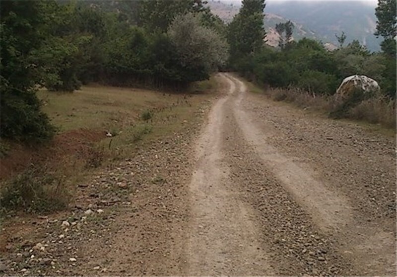 درخواست آسفالت برای جاده روستایی انباق جواد در شهرستان اهر