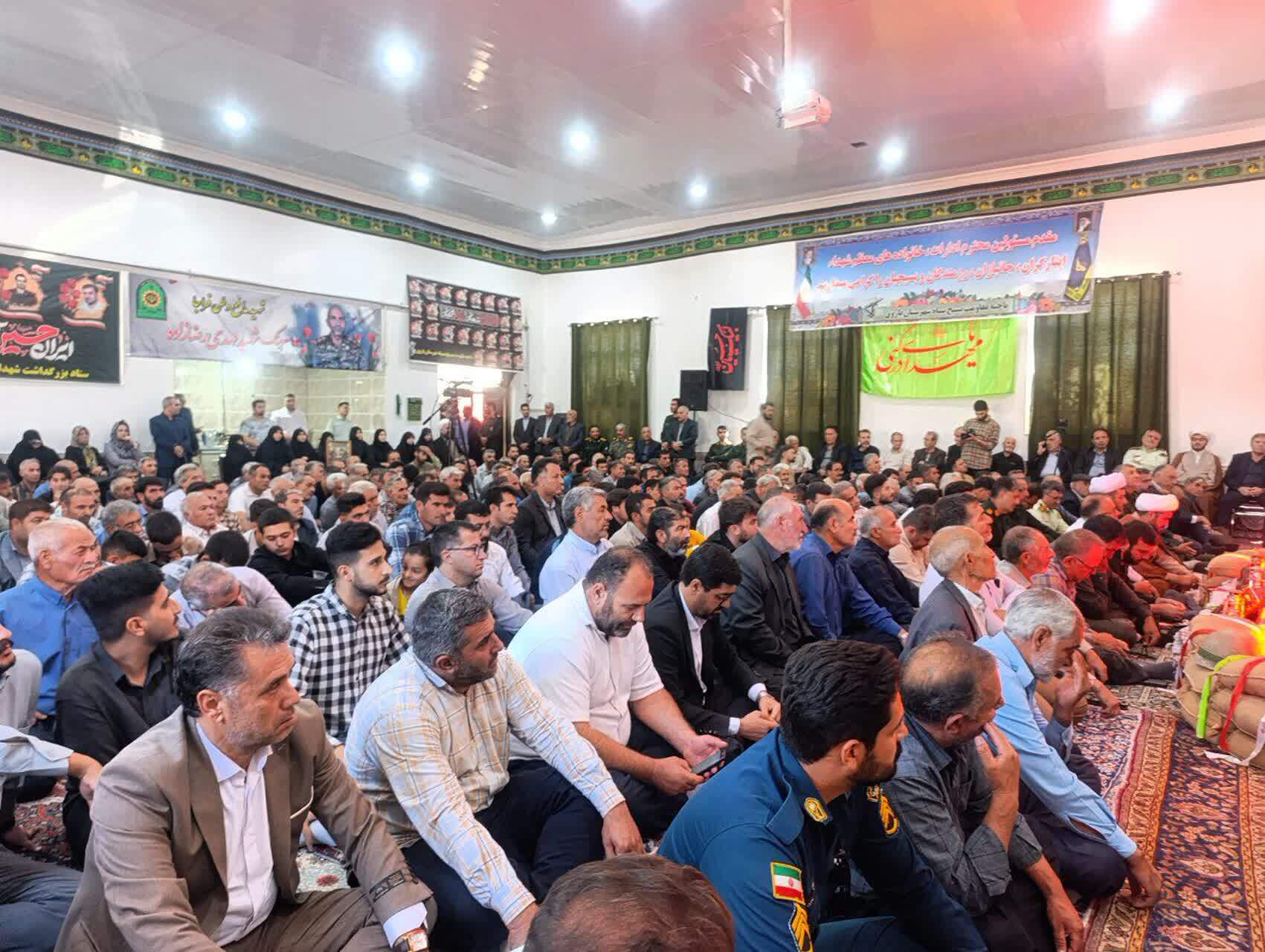 گرامیداشت یاد و خاطره شهدای اقتدار و شهدای هشت سال دفاع مقدس شهرستان باروق