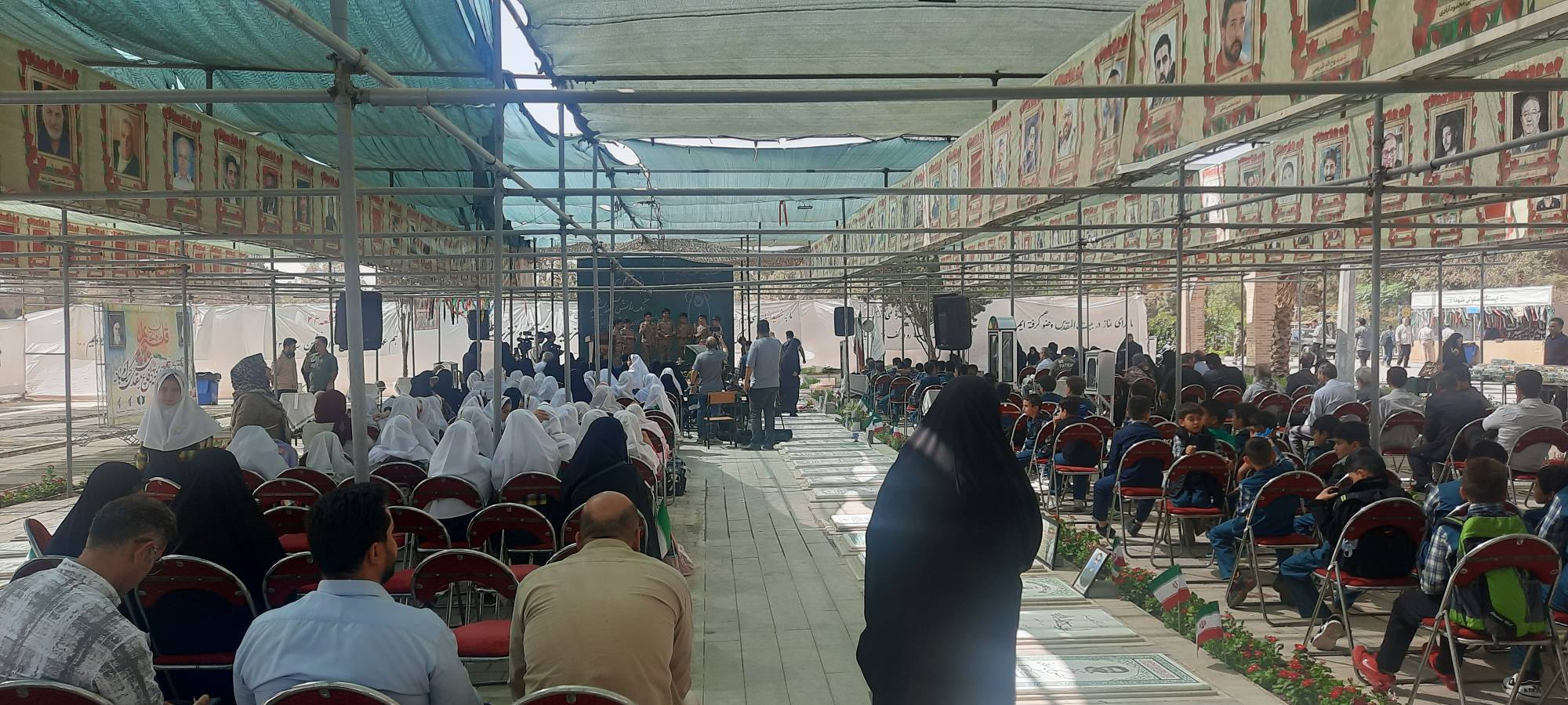 زنگ دانشآموز شهید در بهشت زهرا به صدا درآمد زنگ دانشآموز شهید در بهشت زهرا به صدا درآمد