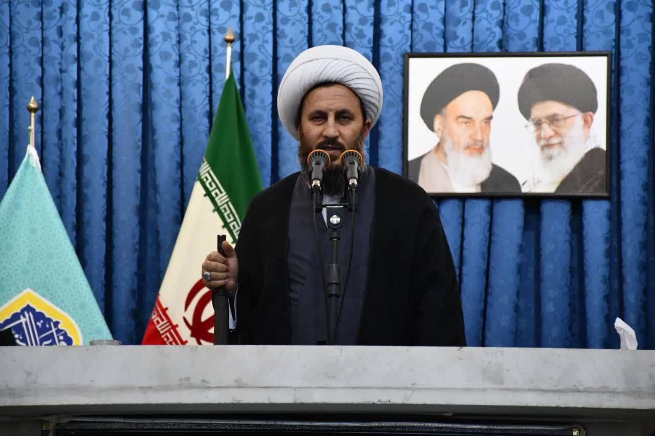 تأکید امام جمعه خوی بر هوشیاری در برابر جنگ روایت‌ها و استکبار جهانی