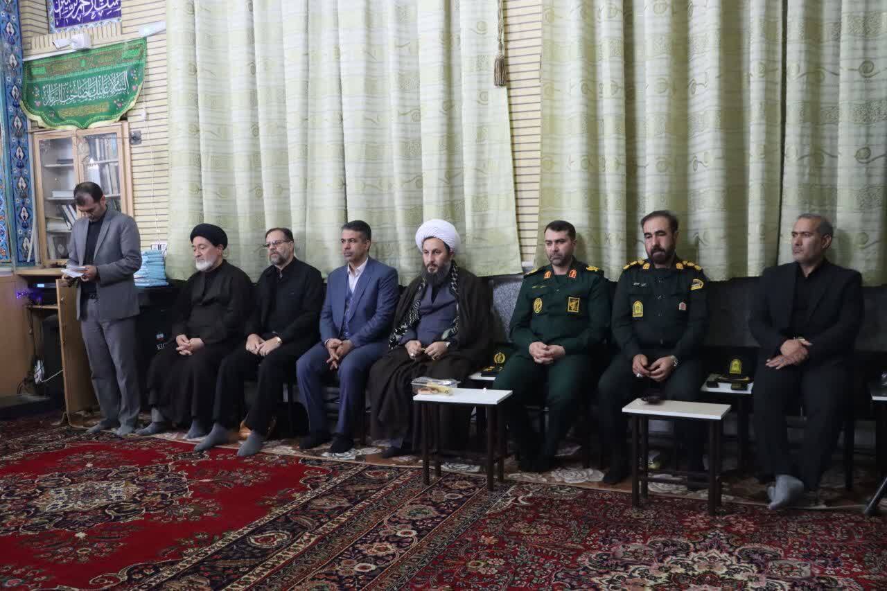 یادواره شهدای روستای قروق در هفته بسیج برگزار شد یادواره شهدای روستای قروق در هفته بسیج برگزار شد