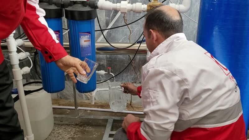 آب سالم با همت نذر خدمت ۸ هلالاحمر زنجان به چمگرداب لرستان رسید آب سالم با همت نذر خدمت ۸ هلالاحمر زنجان به چمگرداب لرستان رسید