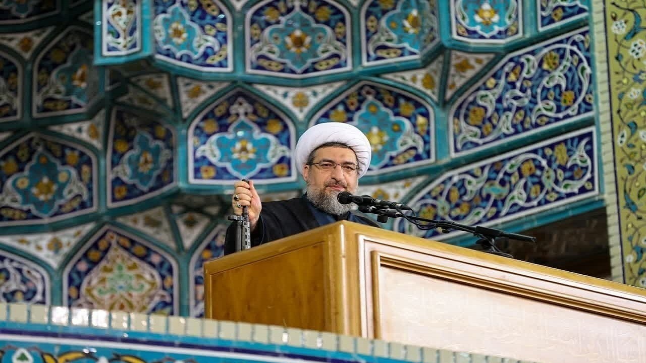 مسئولین مشکلات معیشتی و اقتصادی را هرچه زودتر برطرف کنند